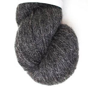 Hjelholt Uldspinderi - Dansk Pelsuld 8/2 Farve 02 - Mrk Gr