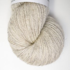Hjelholt Uldspinderi - Dansk Pelsuld 8/2 Farve 04 - Sand