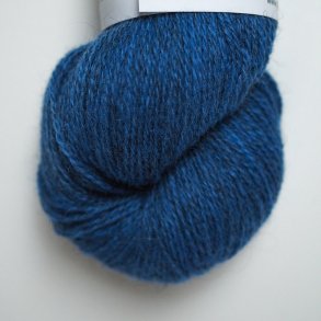 Hjelholt Uldspinderi - Dansk Pelsuld 8/2 Farve 20 - Klar Bl