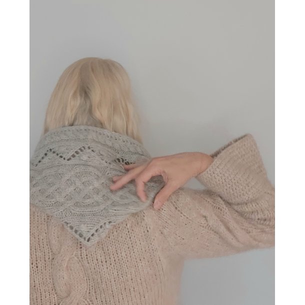 Louise Harden download ENG - Fagur Hooded Scarf