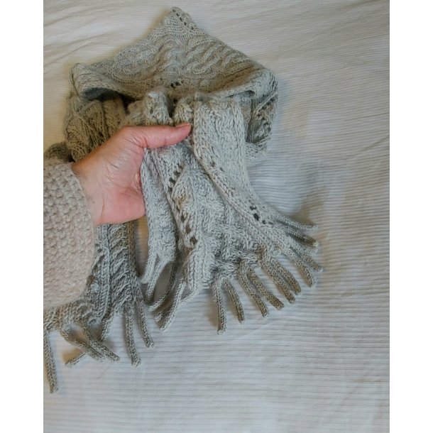 Louise Harden download ENG - Fagur Hooded Scarf