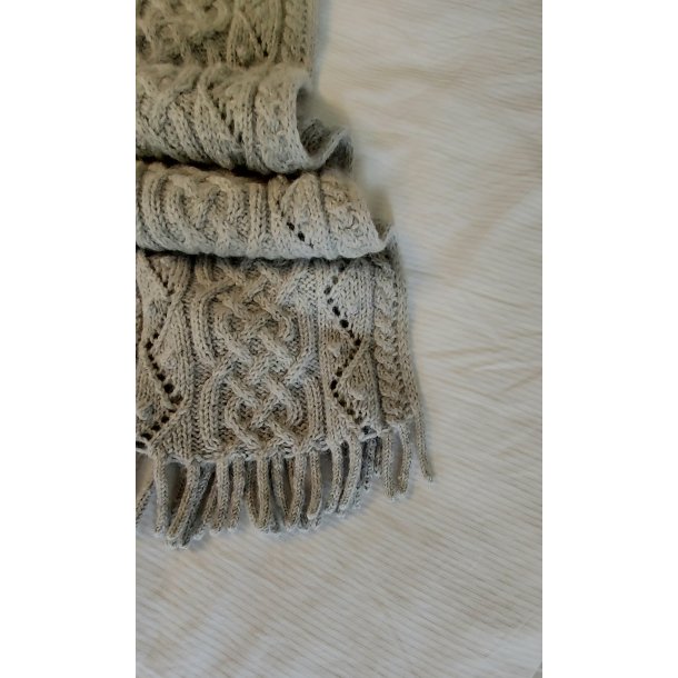 Louise Harden download ENG - Fagur Hooded Scarf