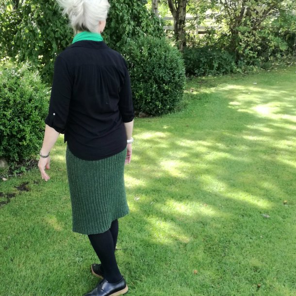 Louise Harden download ENG - Line Skirt