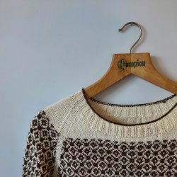 Louise Harden Design - Idun - Silke/Uld - Rhvid