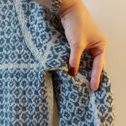 Louise Harden Design - Idun - Silke/Uld - Gr