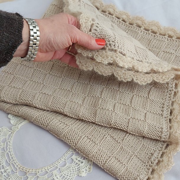 Louise Harden download ENG - Mathilde Baby Blanket - Merino Edition