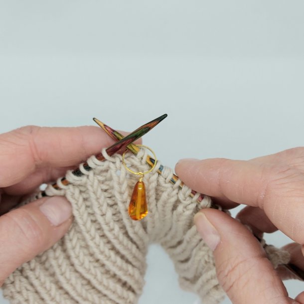 Mark�rer med rav-perler - stor