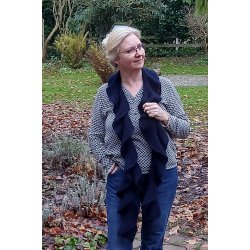 Louise Harden download DK - Swirl Scarf